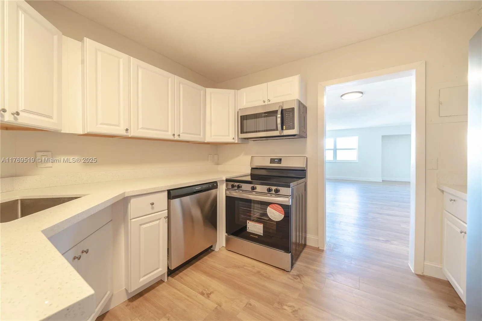3301 Spanish Moss Ter # 802, Lauderhill, FL 33319 photo 2