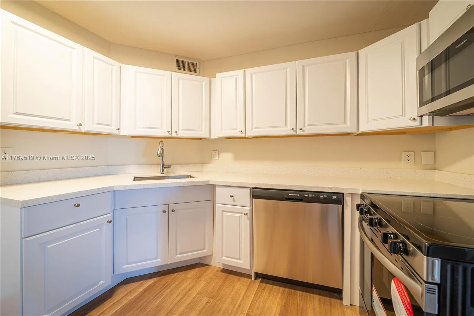 3301 Spanish Moss Ter # 802, Lauderhill, FL 33319 photo 3