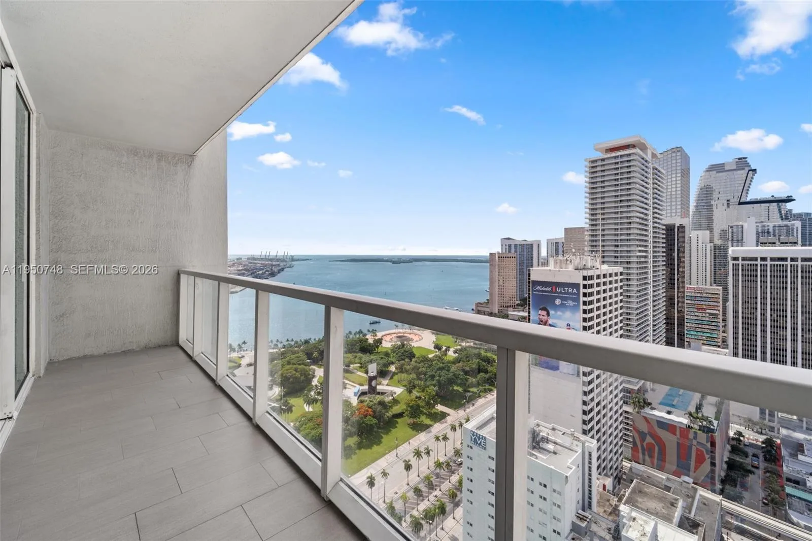 244 Biscayne Blvd # 3507, Miami, FL 33132 photo 2