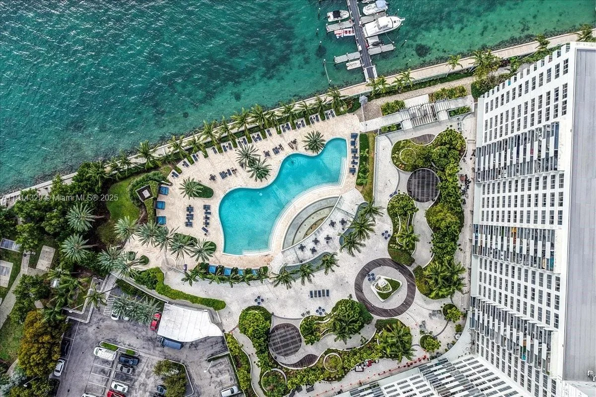 1500 Bay Rd # PH 1570, Miami Beach, FL 33139