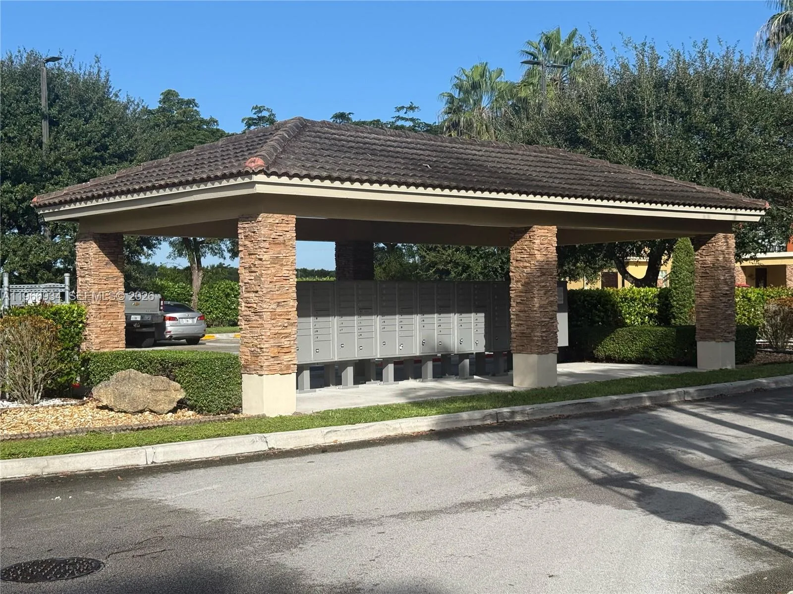 930 NE 34th Ave # 201, Homestead, FL 33033 photo 4