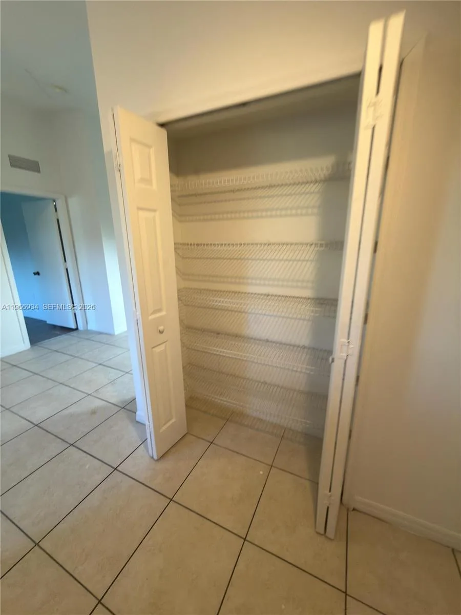 930 NE 34th Ave # 201, Homestead, FL 33033 photo 7