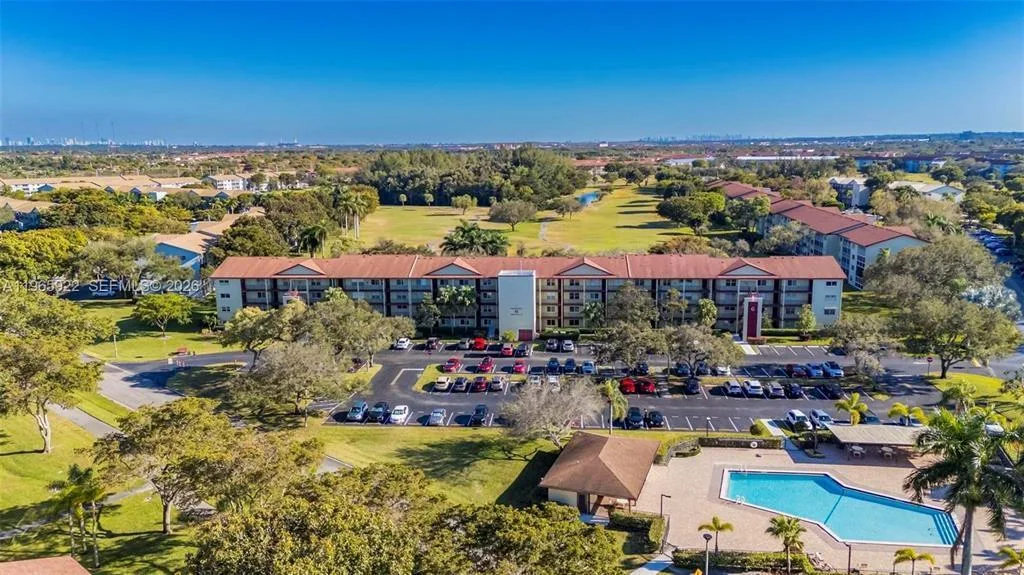 12800 SW 7th # 206g, Pembroke Pines, FL 33027