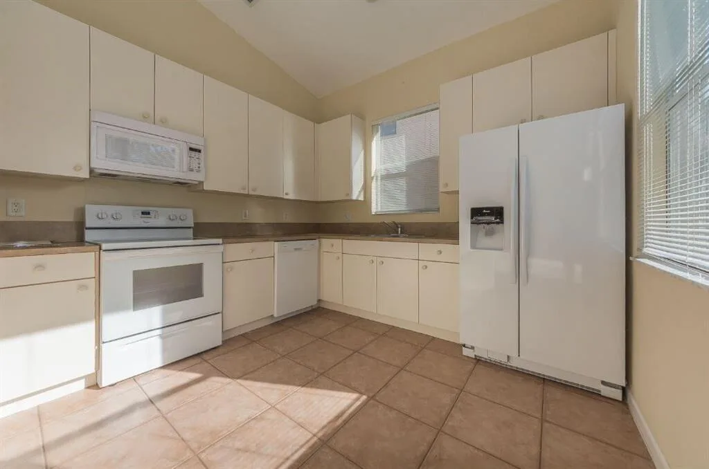 6243 ARLINGTON Way, Fort Pierce, FL 34951 photo 5