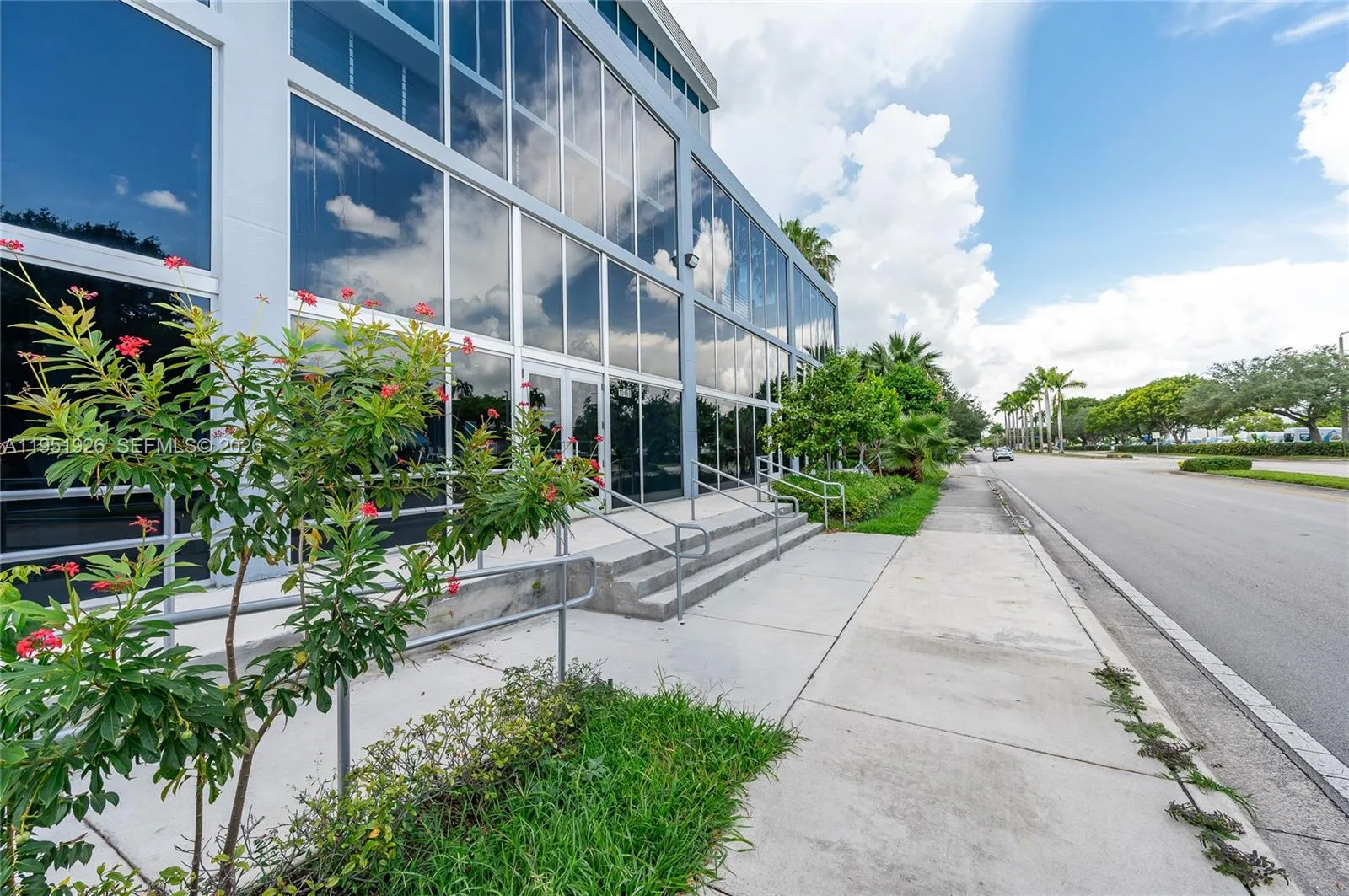10450 NW 33rd St # 501, Doral, FL 33172 photo 2