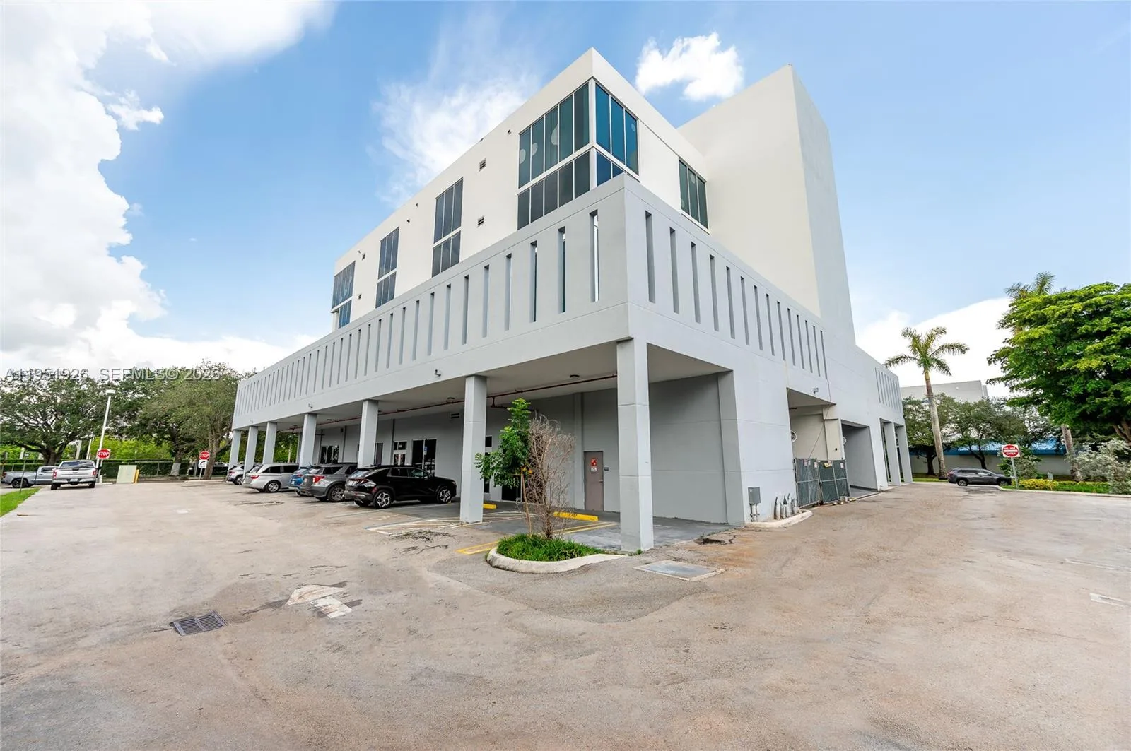 10450 NW 33rd St # 501, Doral, FL 33172 photo 4