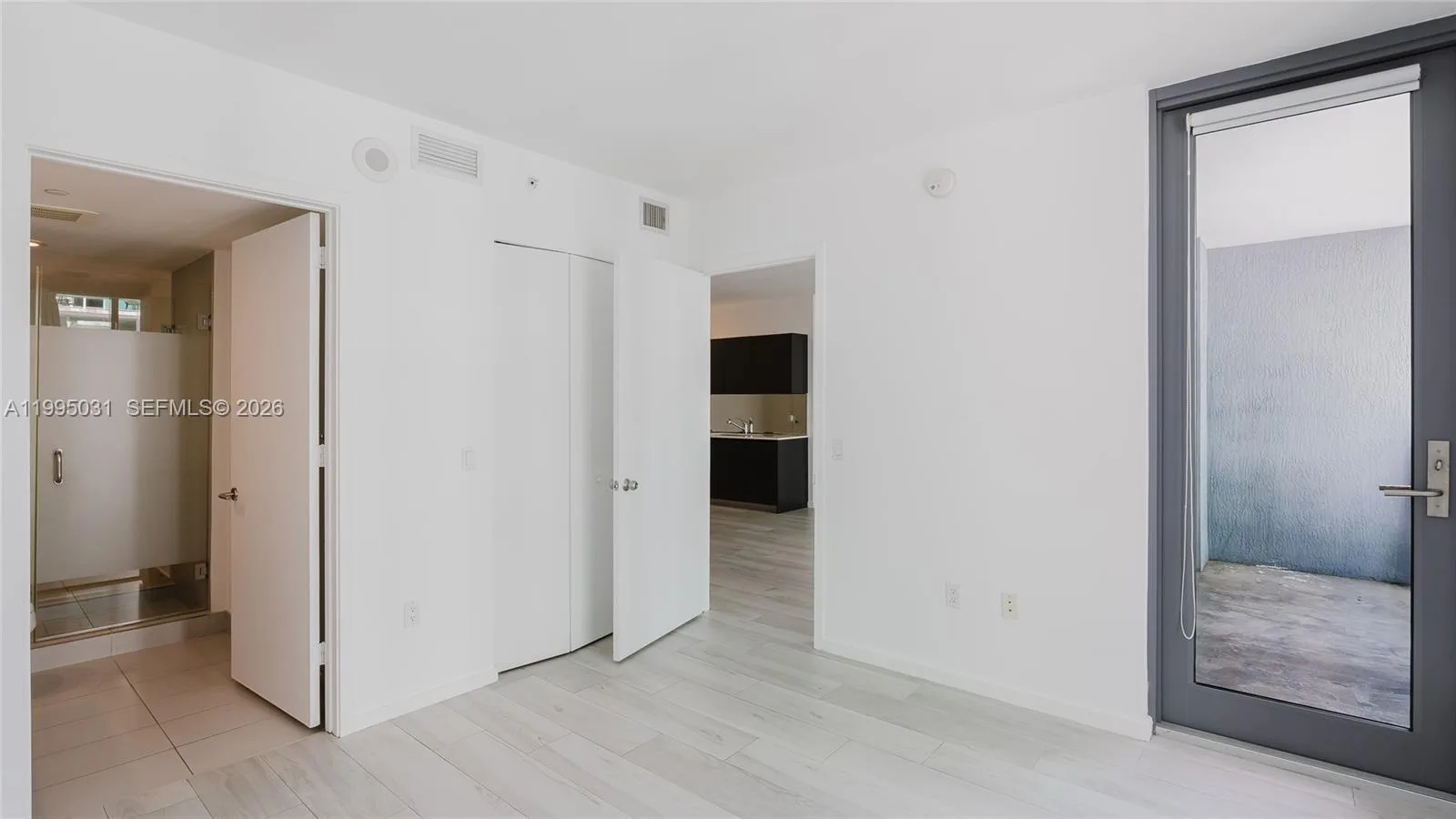 31 SE 6th St # 1906, Miami, FL 33131 photo 10