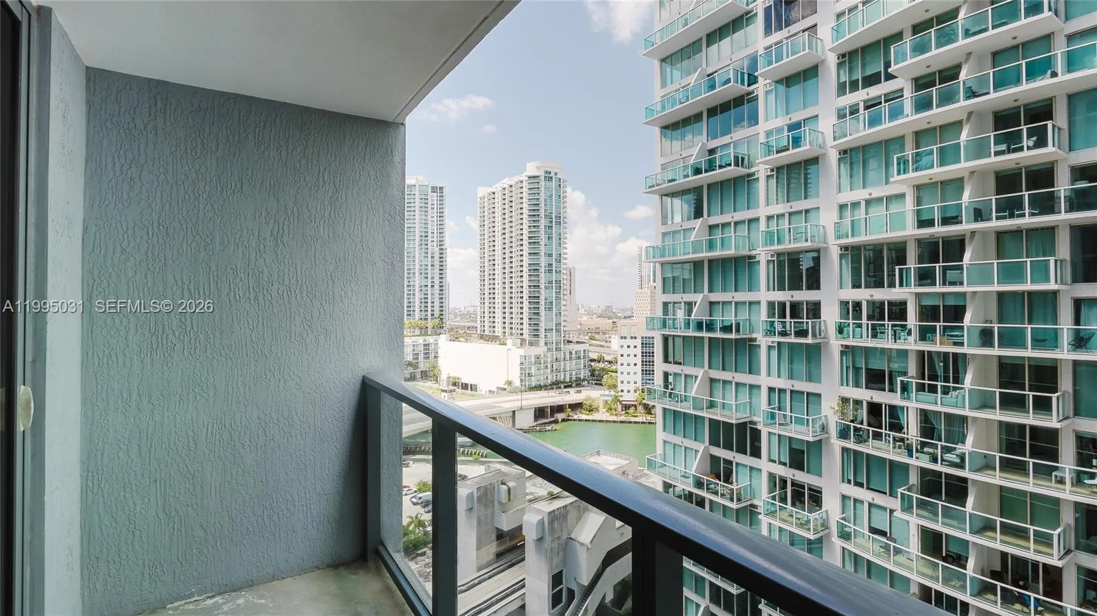 31 SE 6th St # 1906, Miami, FL 33131 photo 13