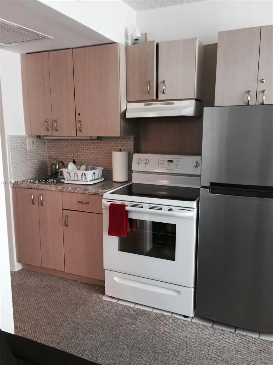 19201 Collins Ave # 1033, Sunny Isles Beach, FL 33160 photo 4