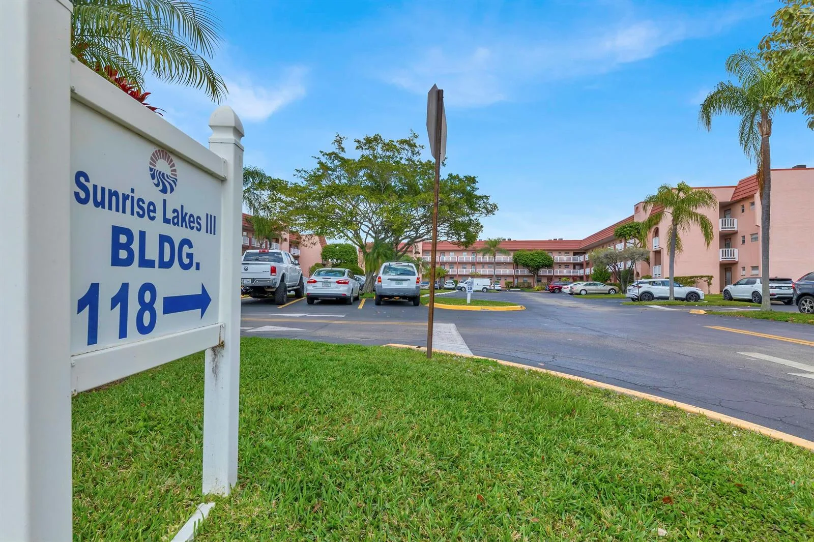 9401 Sunrise Lakes Boulevard # 311, Sunrise, FL 33322