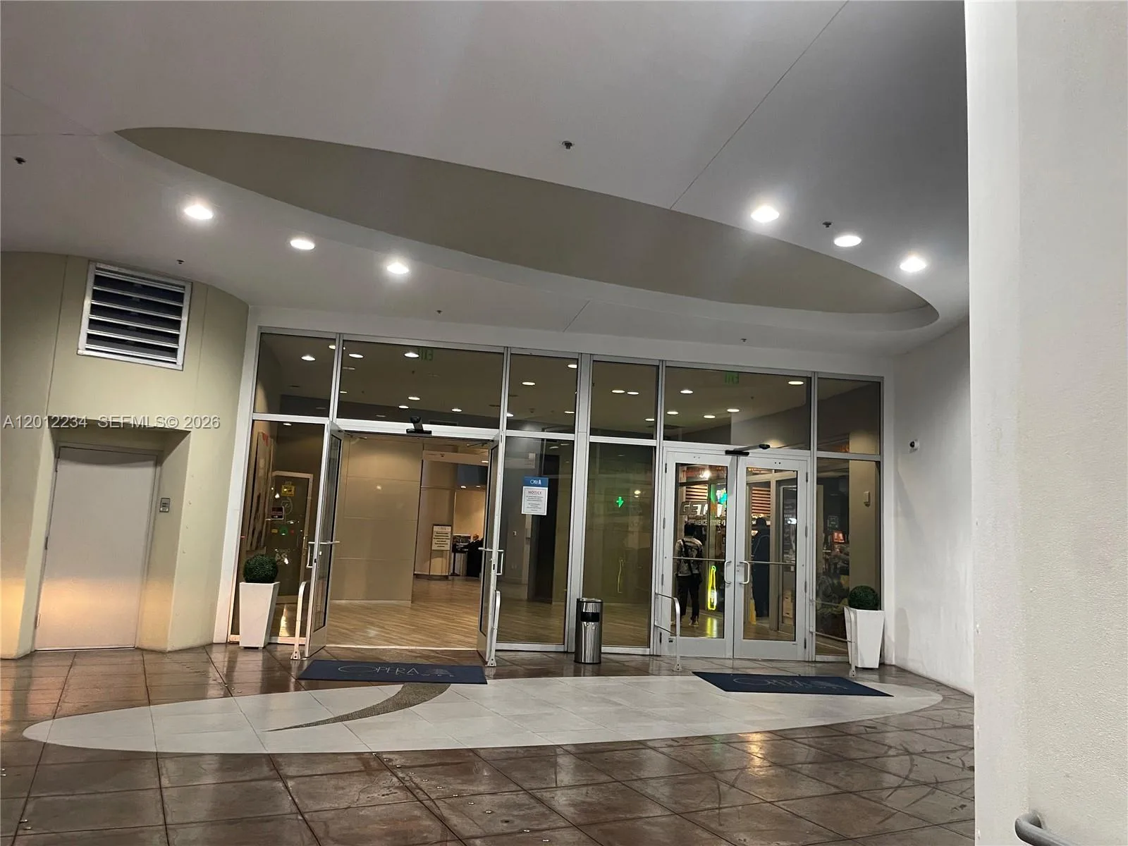 1750 N Bayshore Dr # 3403, Miami, FL 33132 photo 2