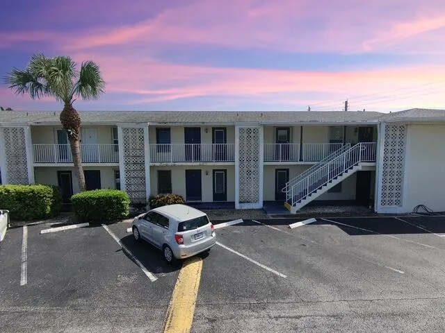 809 HUMMINGBIRD Way # 7C, North Palm Beach, FL 33408