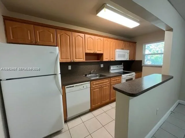 5839 SW 74th Ter # 203, South Miami, FL 33143 photo 4