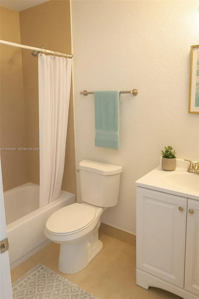 16585 NE 3 AVE, Miami, FL 33162 photo 9