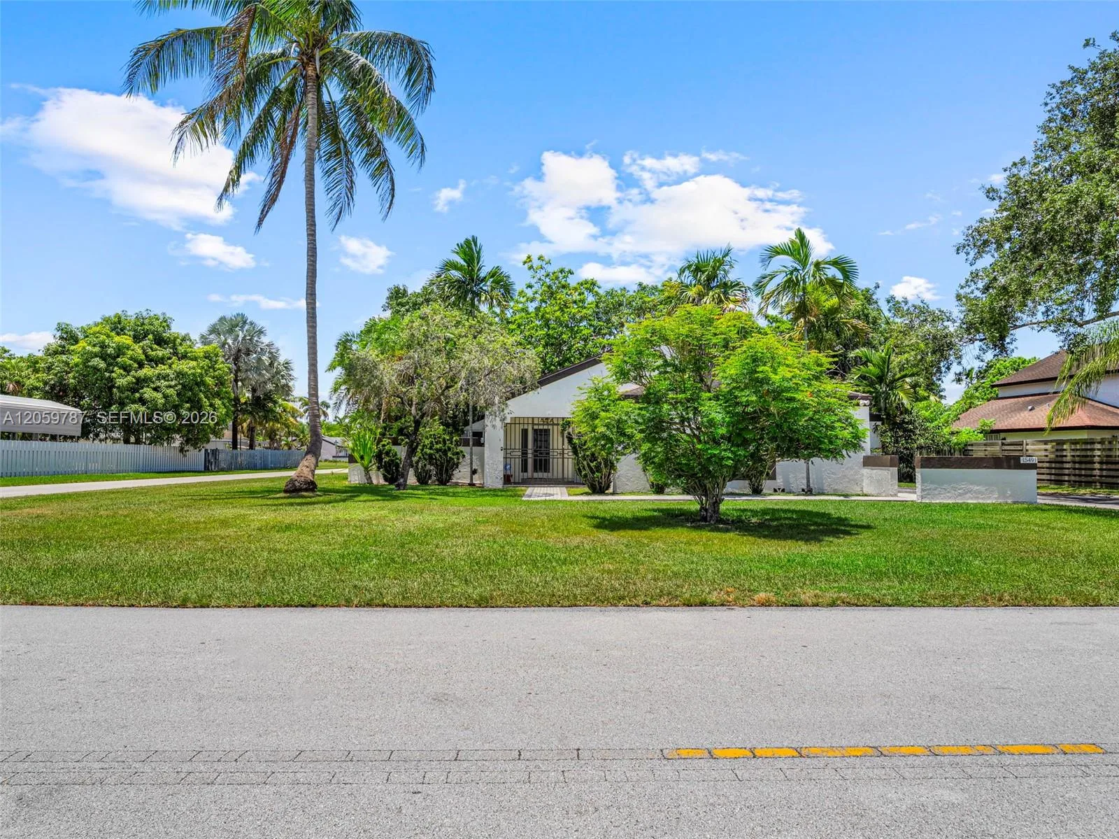 15491 SW 153rd St, Miami, FL 33187 photo 2