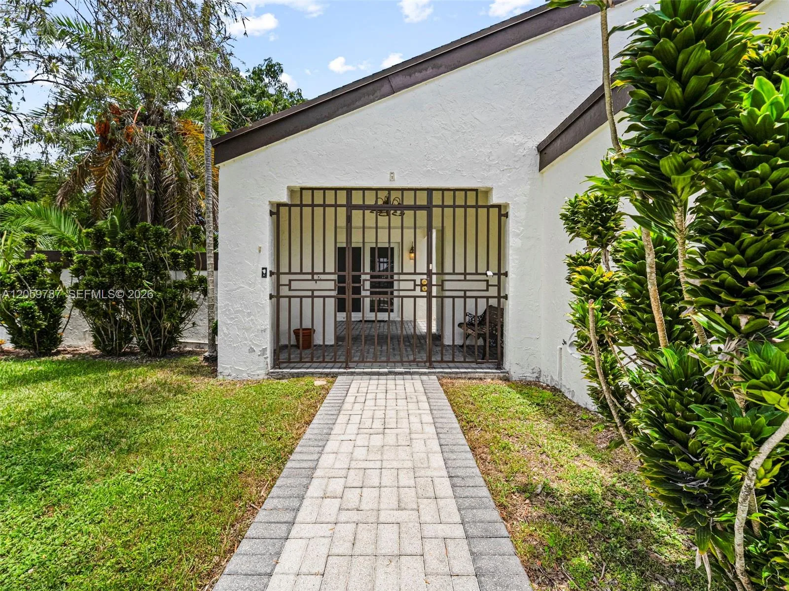 15491 SW 153rd St, Miami, FL 33187 photo 5