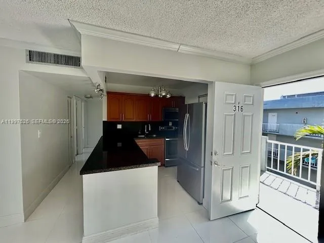 1725 W 60th St # F316, Hialeah, FL 33012