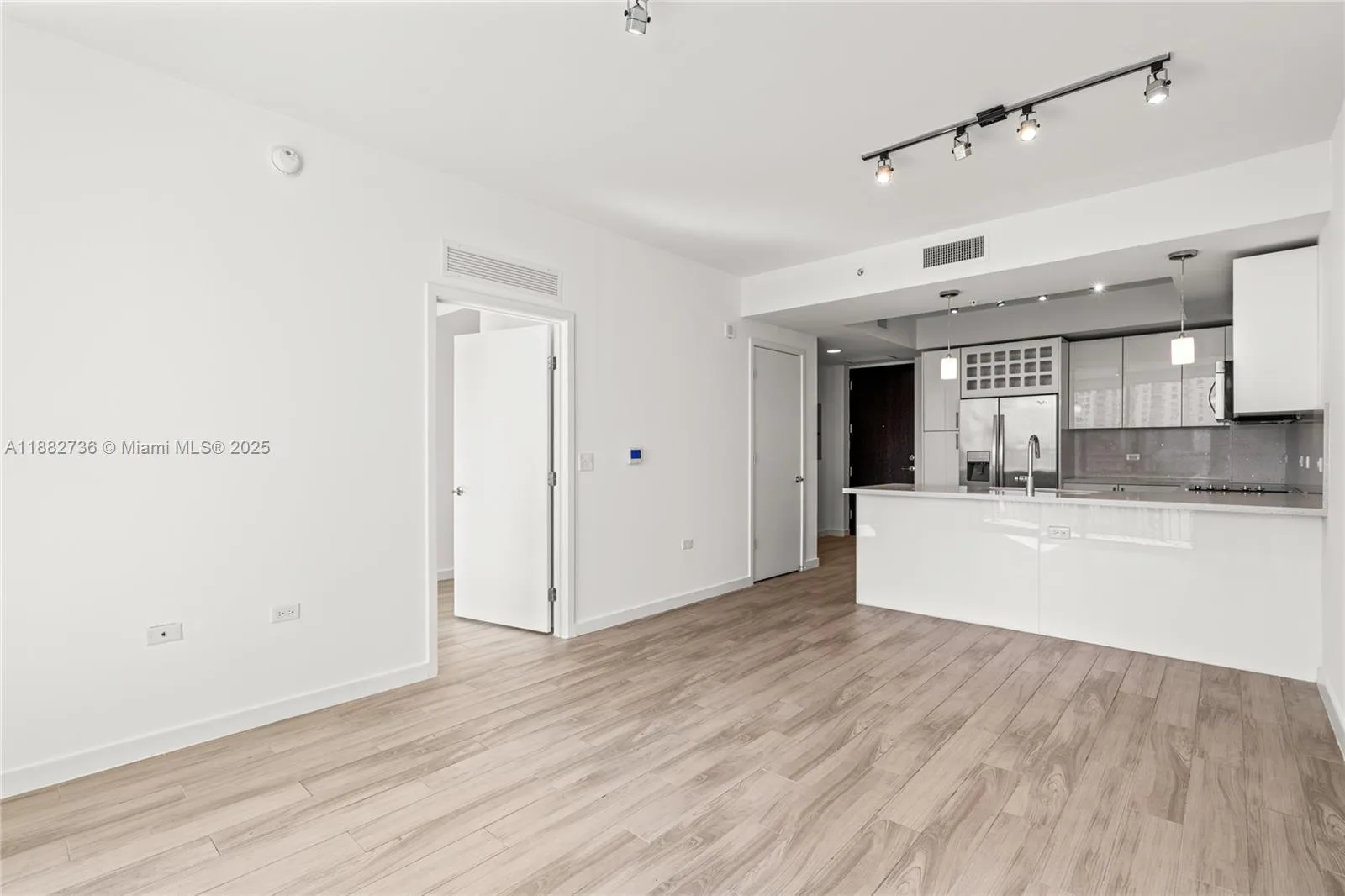 999 SW 1st Ave # 2208, Miami, FL 33130 photo 13