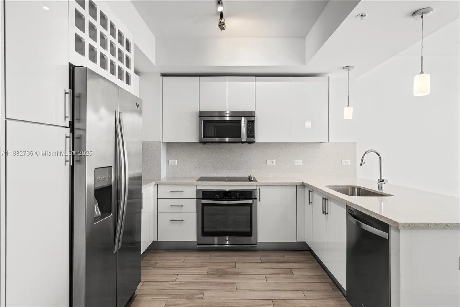 999 SW 1st Ave # 2208, Miami, FL 33130 photo 2