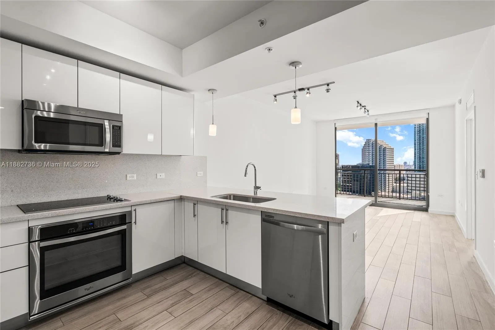 999 SW 1st Ave # 2208, Miami, FL 33130 photo 4