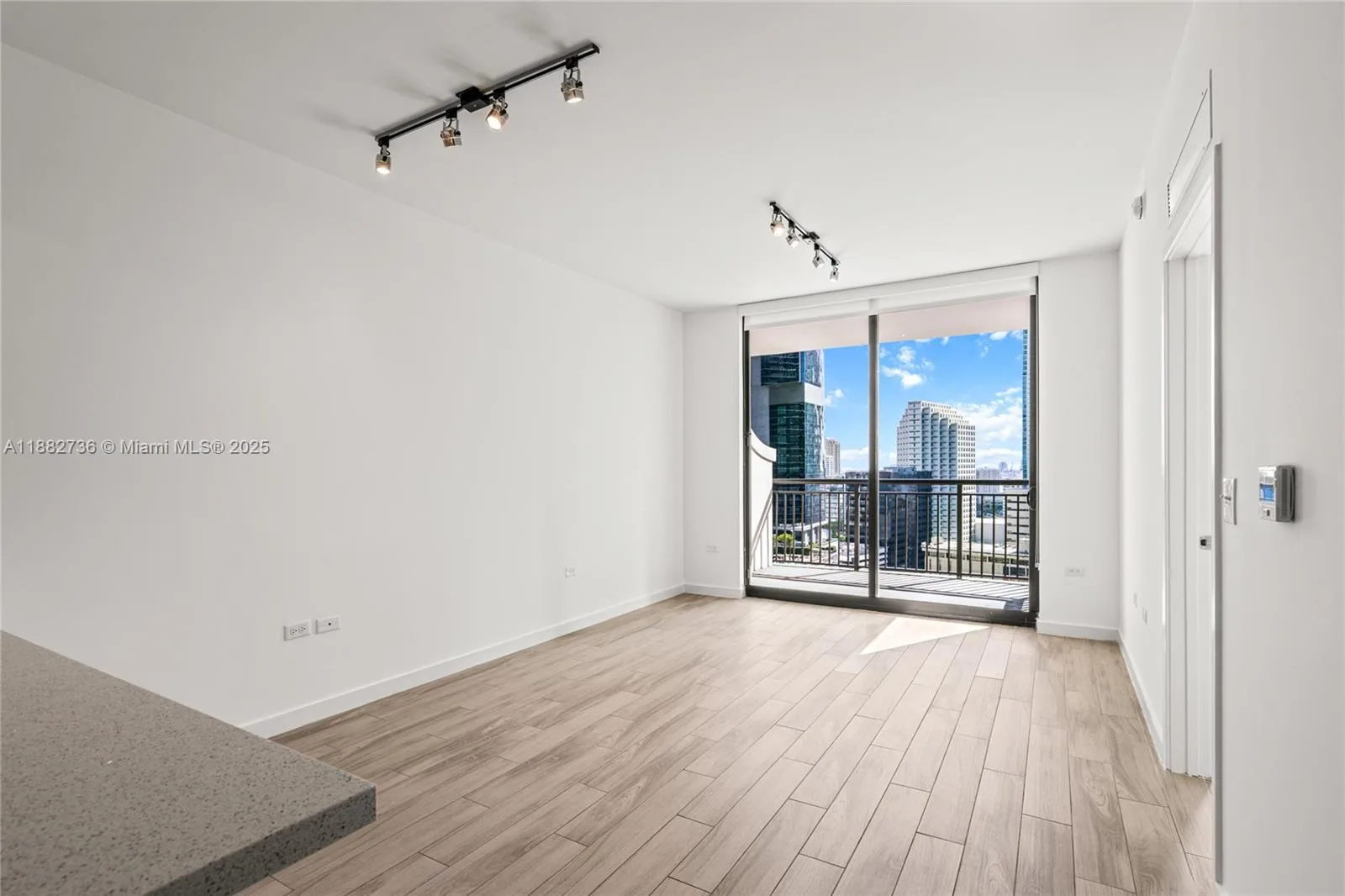 999 SW 1st Ave # 2208, Miami, FL 33130 photo 8