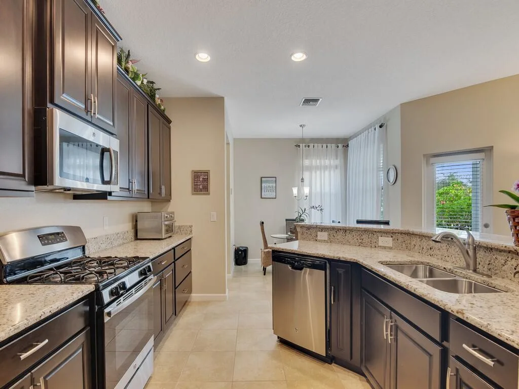 1425 Bunker Court, Vero Beach, FL 32966 photo 3