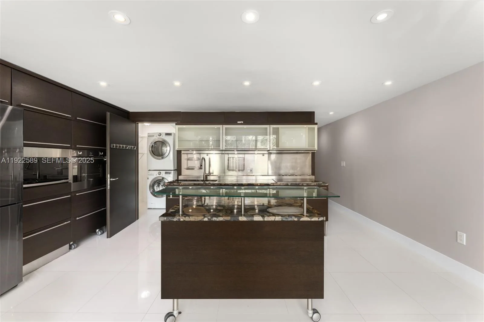6000 Collins Ave # 330, Miami Beach, FL 33140 photo 3