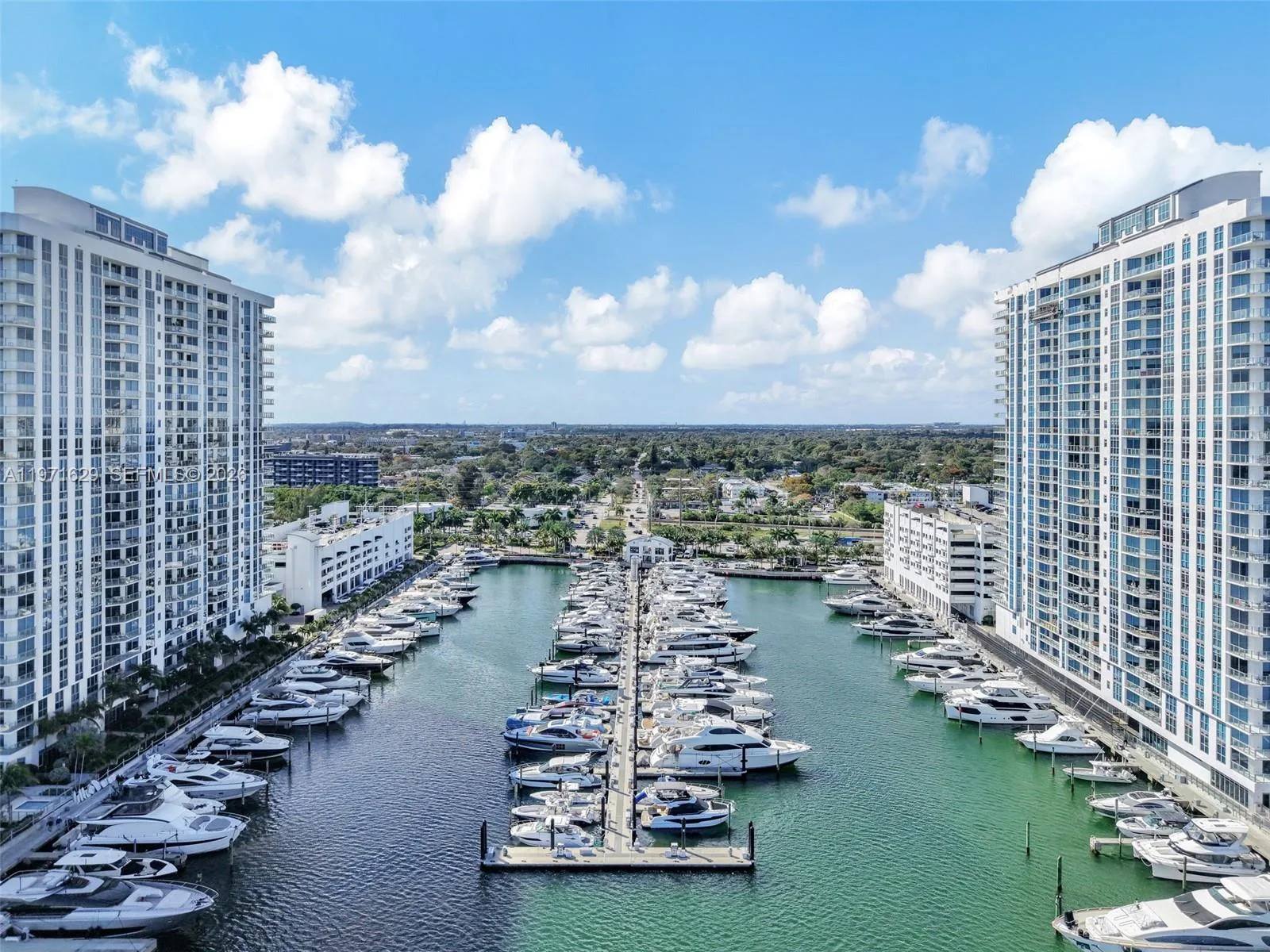 17111 Biscayne Blvd # 1701, North Miami Beach, FL 33160