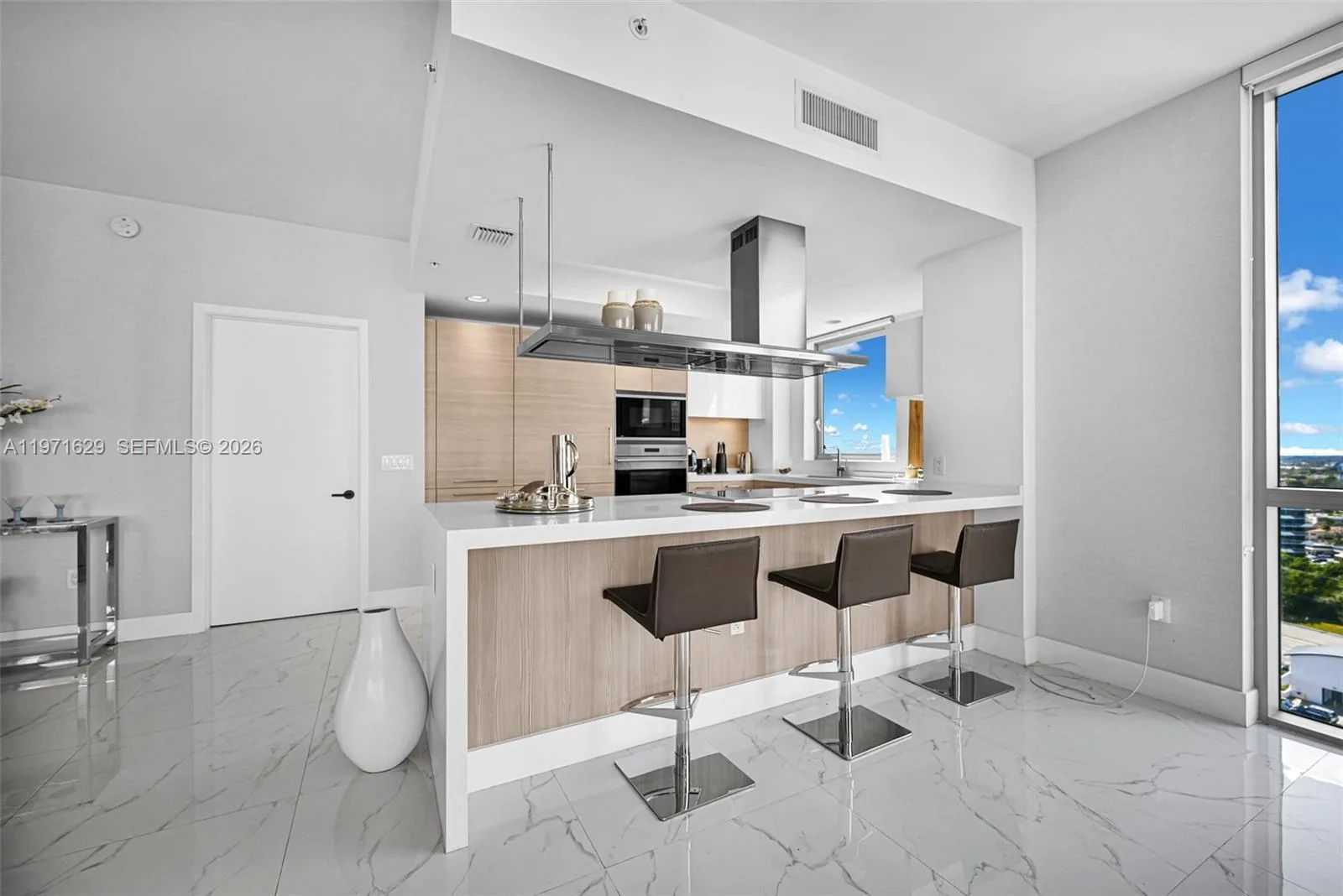 17111 Biscayne Blvd # 1701, North Miami Beach, FL 33160 photo 13