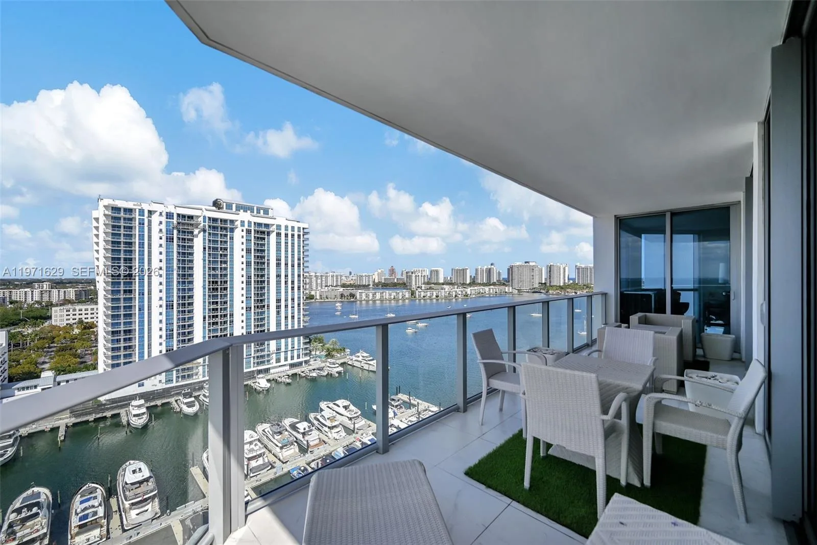 17111 Biscayne Blvd # 1701, North Miami Beach, FL 33160 photo 2