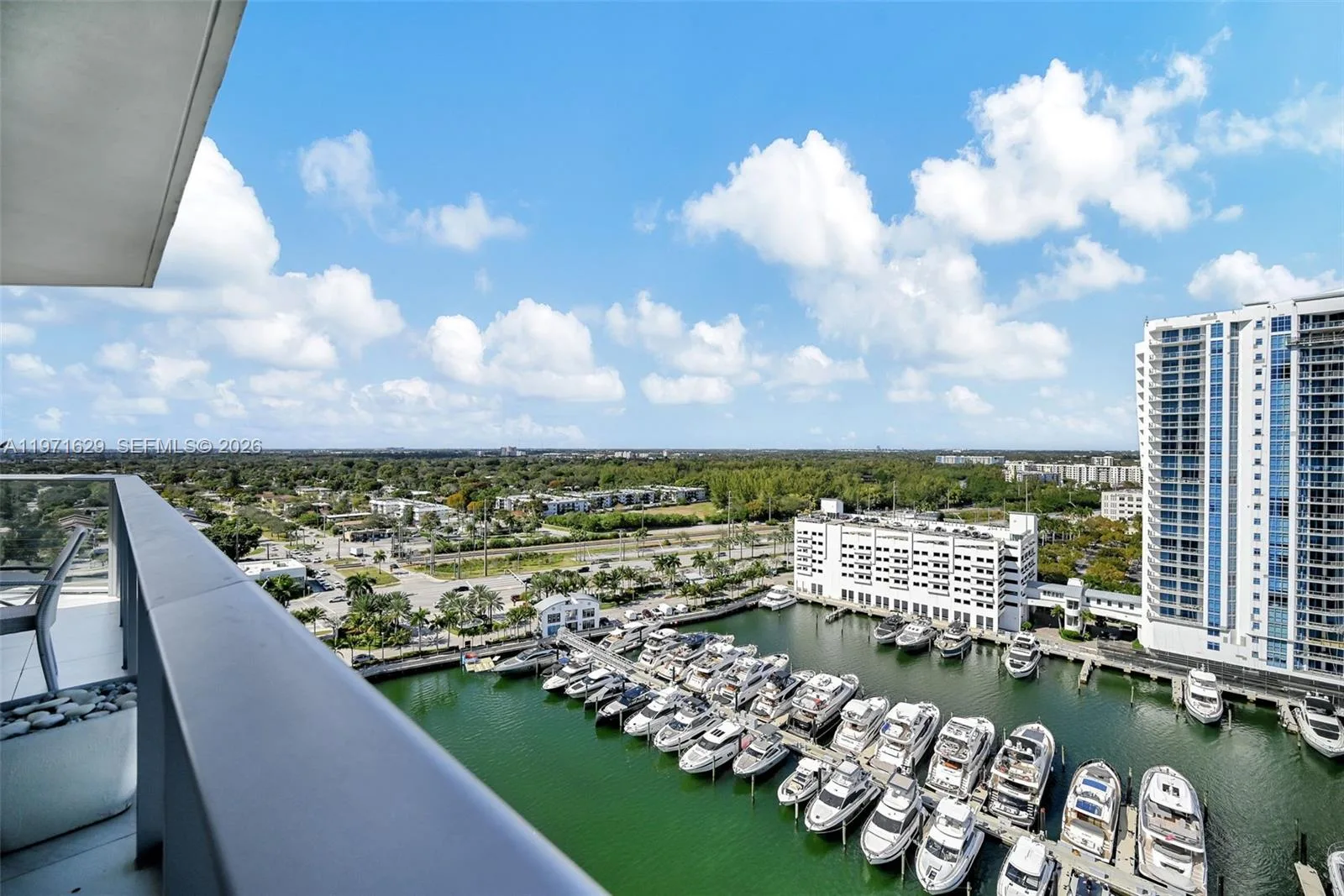 17111 Biscayne Blvd # 1701, North Miami Beach, FL 33160 photo 3