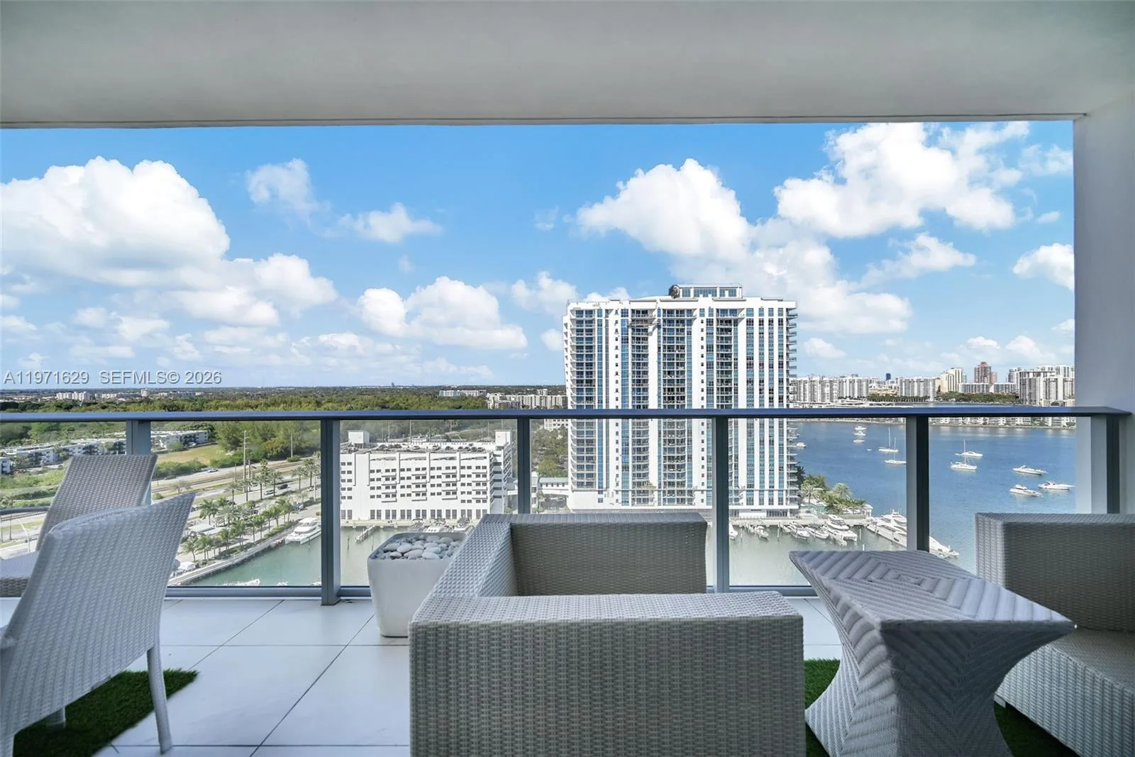 17111 Biscayne Blvd # 1701, North Miami Beach, FL 33160 photo 5
