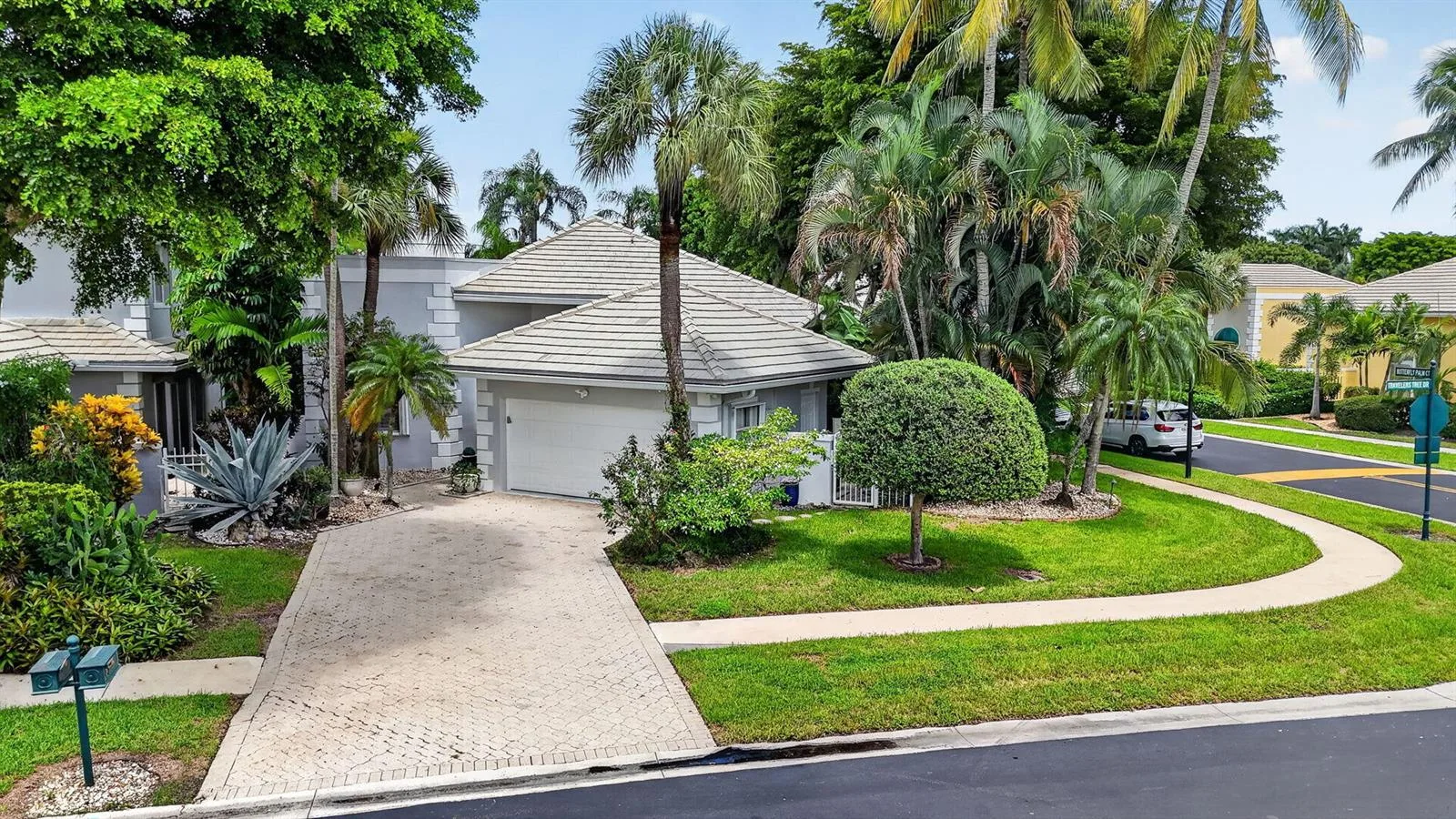 7777 TRAVLERS TREE Drive, Boca Raton, FL 33433