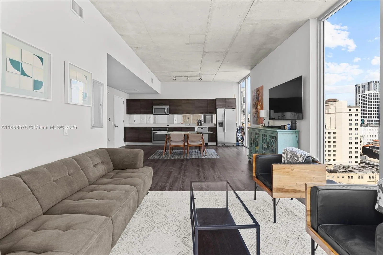 151 SE 1st St # 1402, Miami, FL 33131