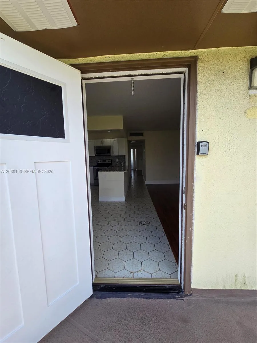 121 Saxony C # 121, Delray Beach, FL 33446 photo 4