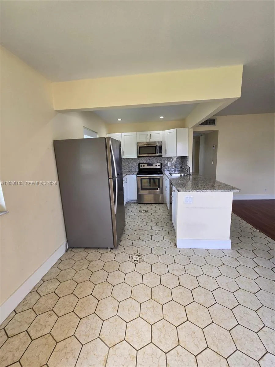 121 Saxony C # 121, Delray Beach, FL 33446 photo 6