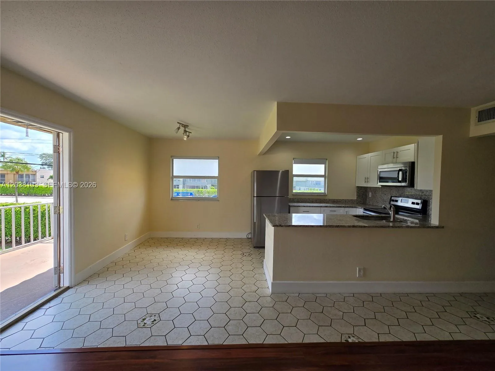 121 Saxony C # 121, Delray Beach, FL 33446 photo 8