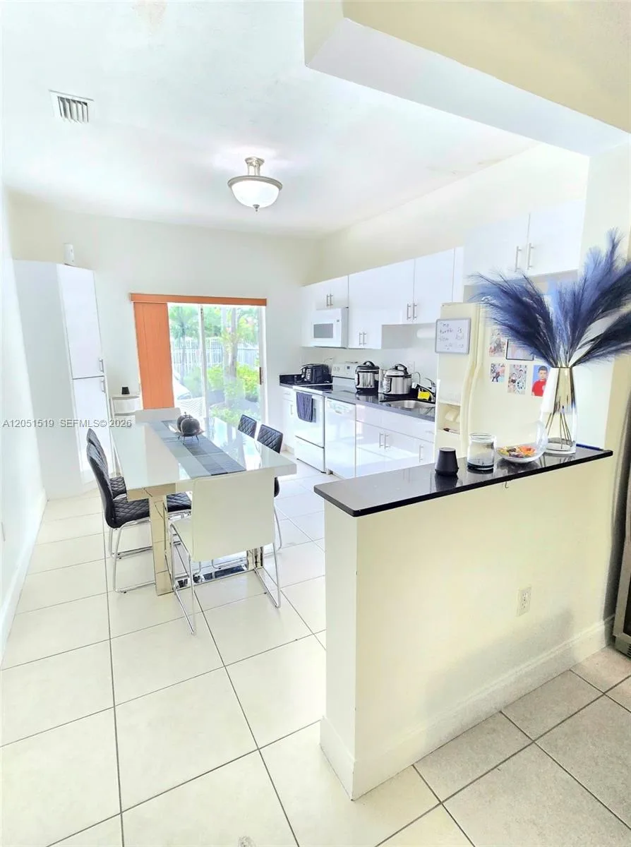 6900 NW 179 ST # 106-1, Hialeah, FL 33015 photo 3