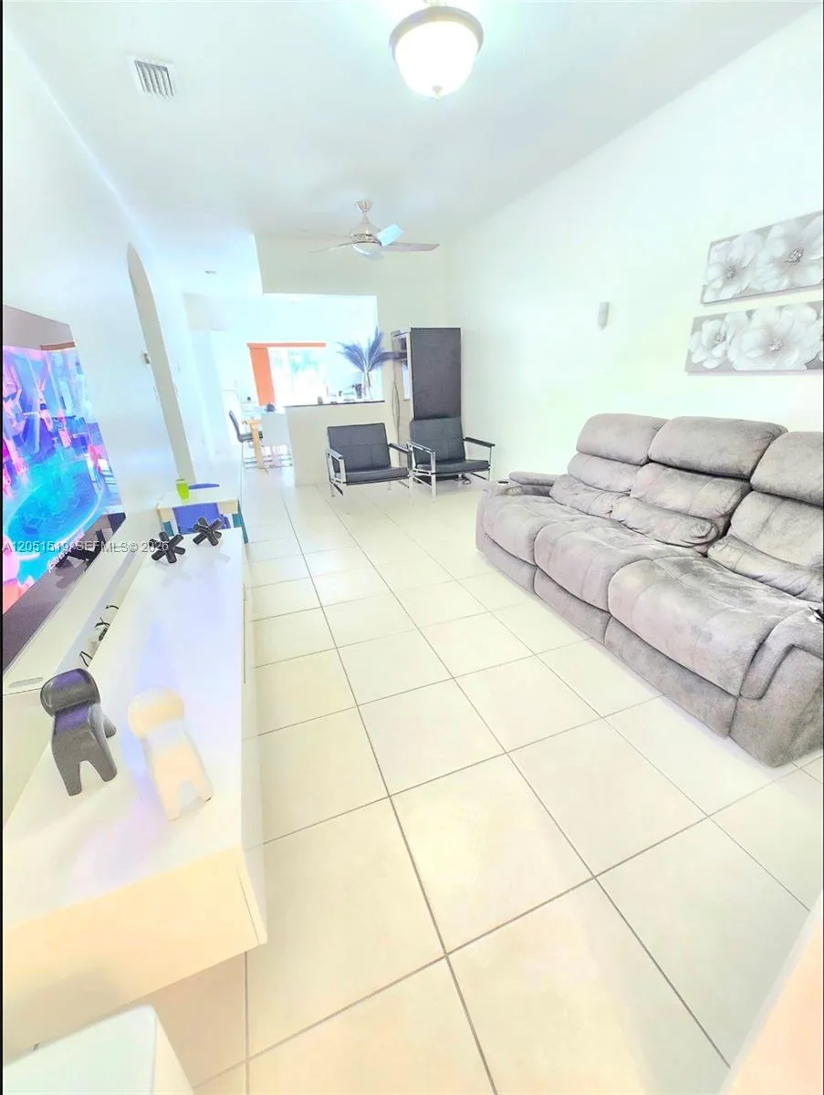 6900 NW 179 ST # 106-1, Hialeah, FL 33015 photo 4