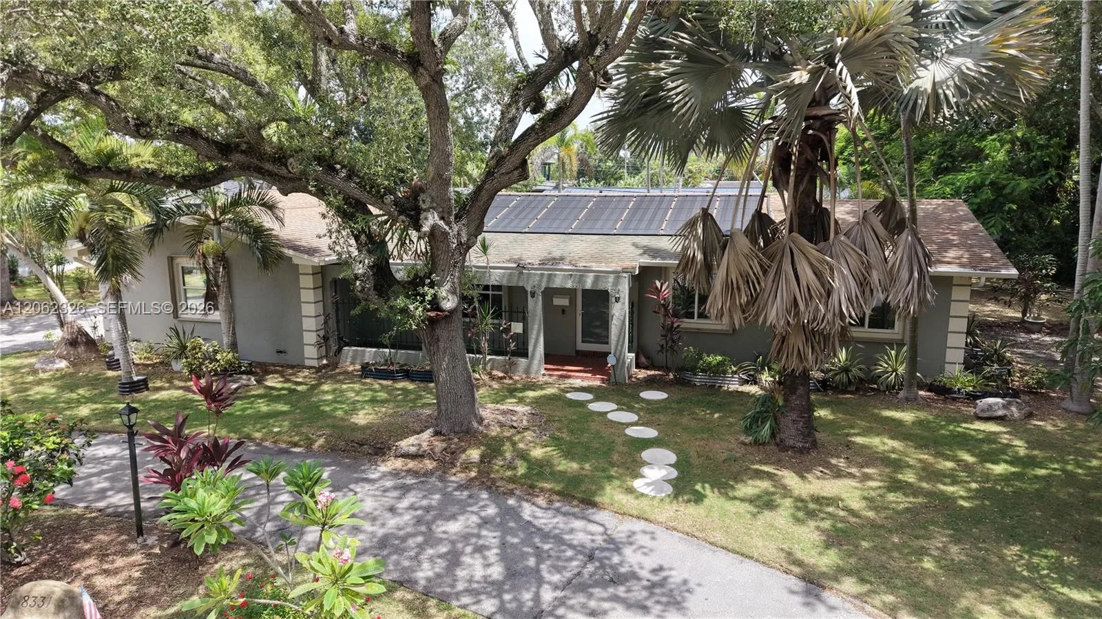 8331 SW 156th St, Palmetto Bay, FL 33157 photo 2