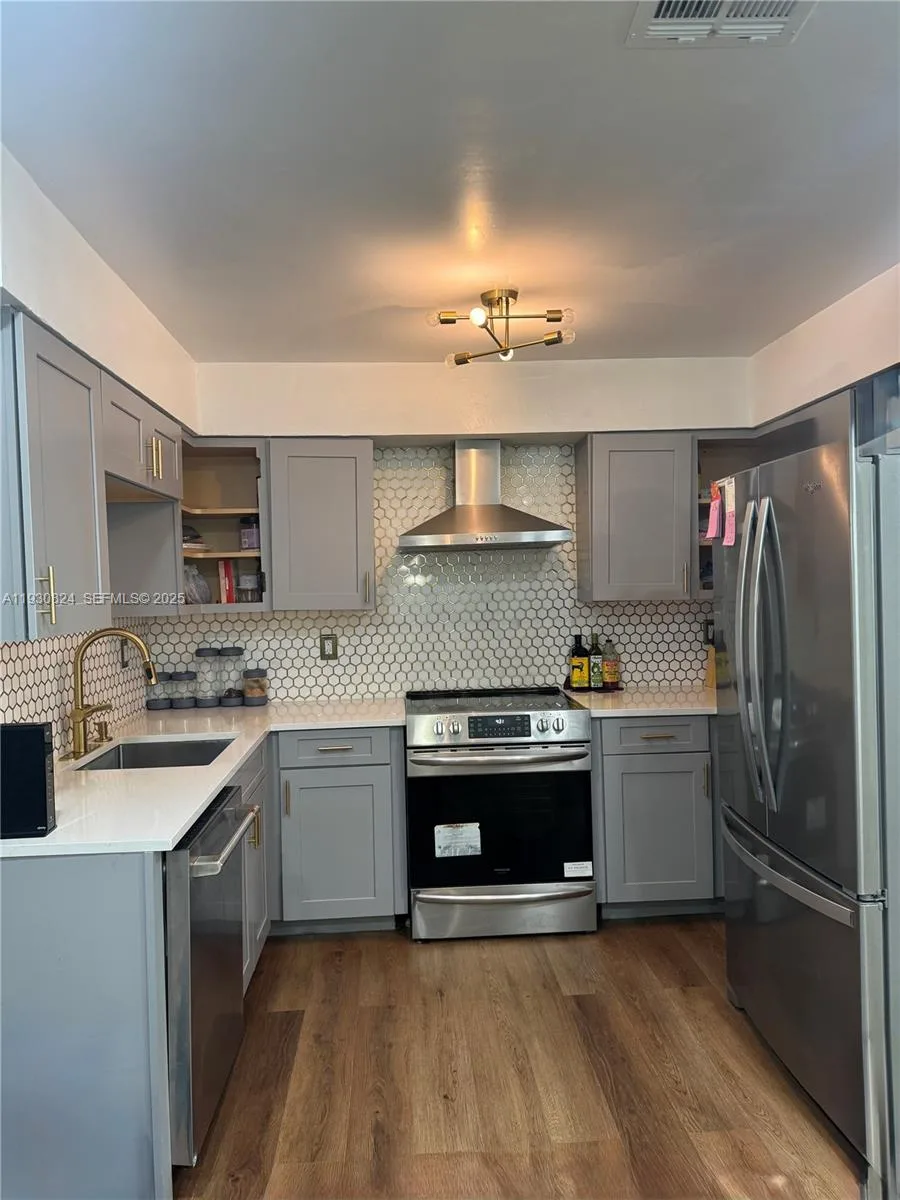 415 SE 4th St, South Bay, FL 33493 photo 8