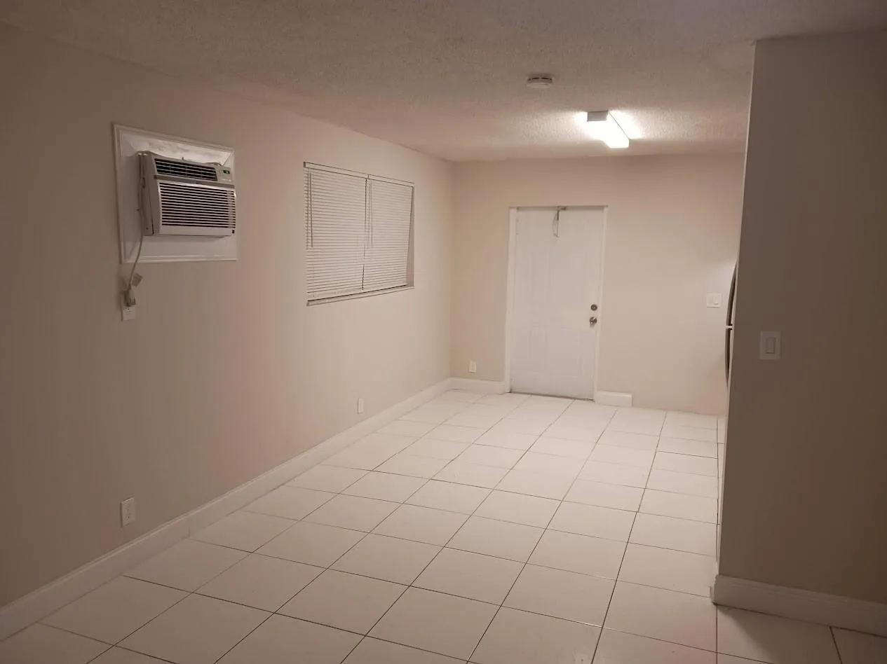 708 NW 6th Street, Hallandale Beach, FL 33009 photo 7
