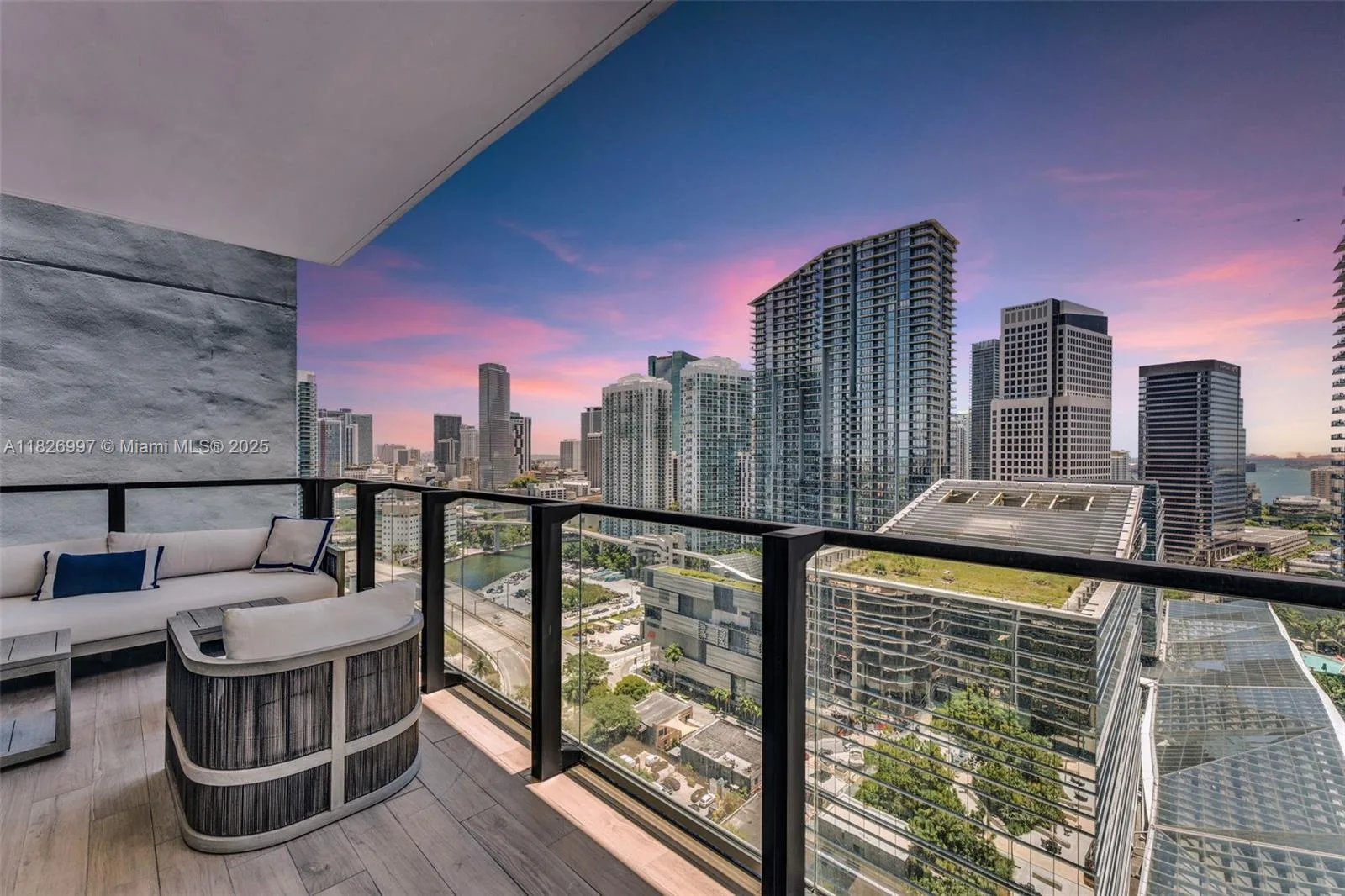 88 SW 7th St # 2107, Miami, FL 33130 photo 3