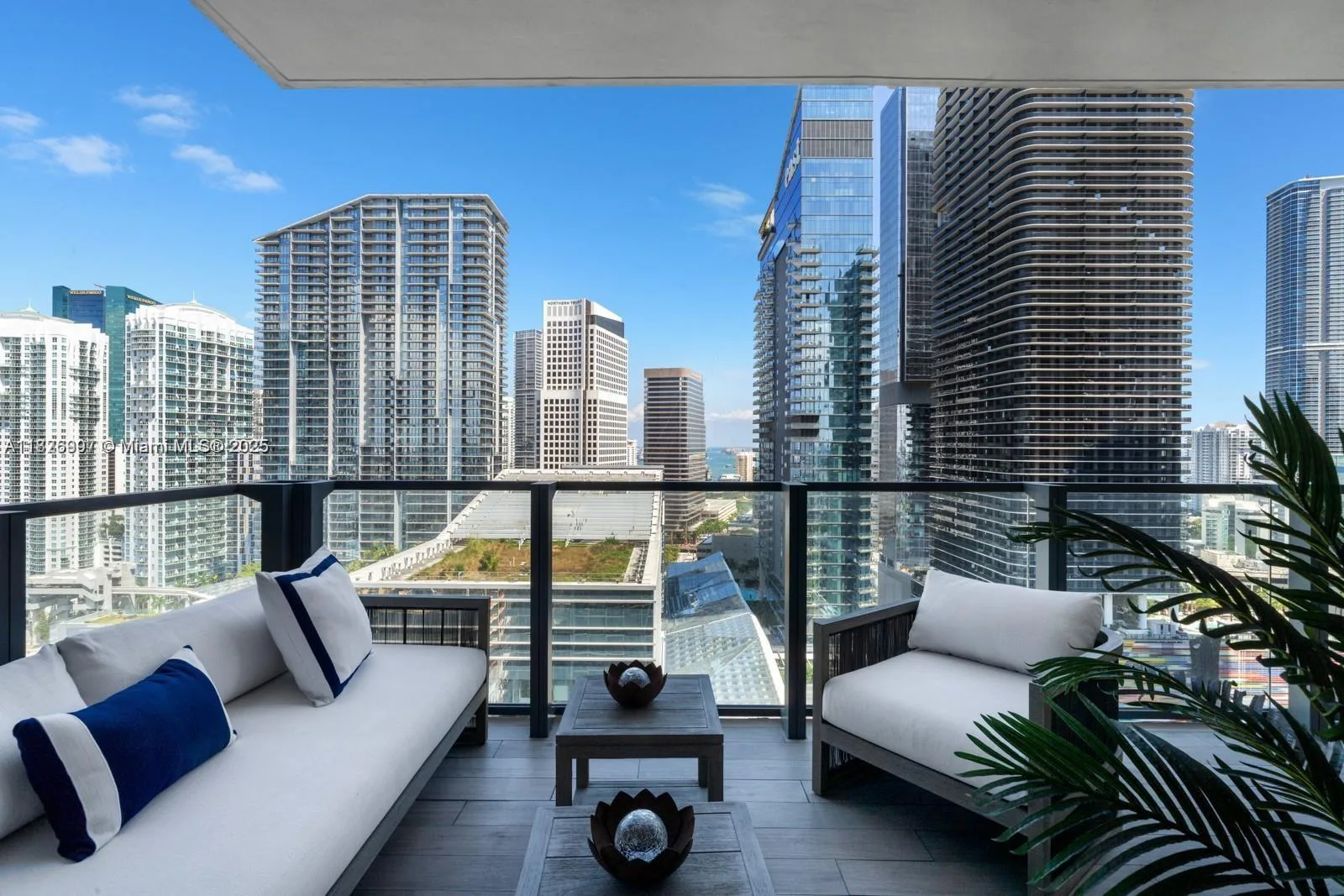 88 SW 7th St # 2107, Miami, FL 33130 photo 5