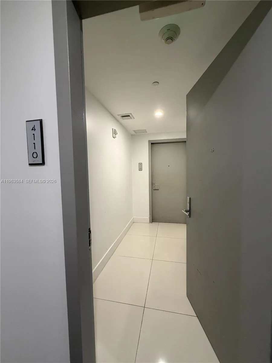 488 NE 18th St # 4110, Miami, FL 33132 photo 2