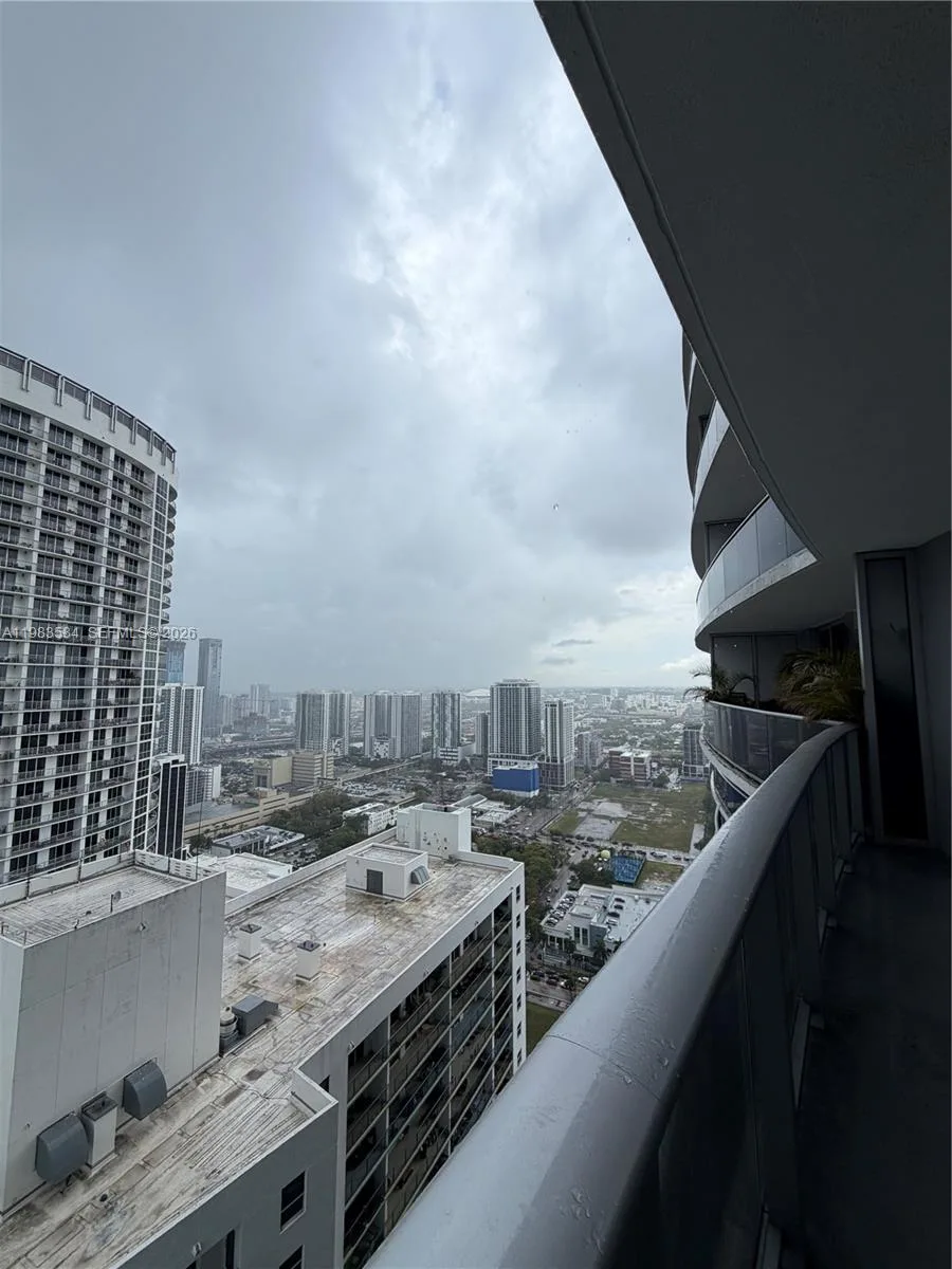 488 NE 18th St # 4110, Miami, FL 33132 photo 3