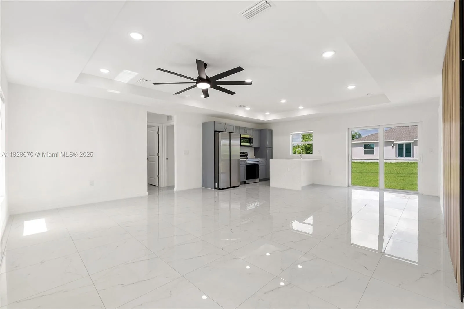 418 PINEHURST AVE, Lehigh Acres, FL 33974 photo 4