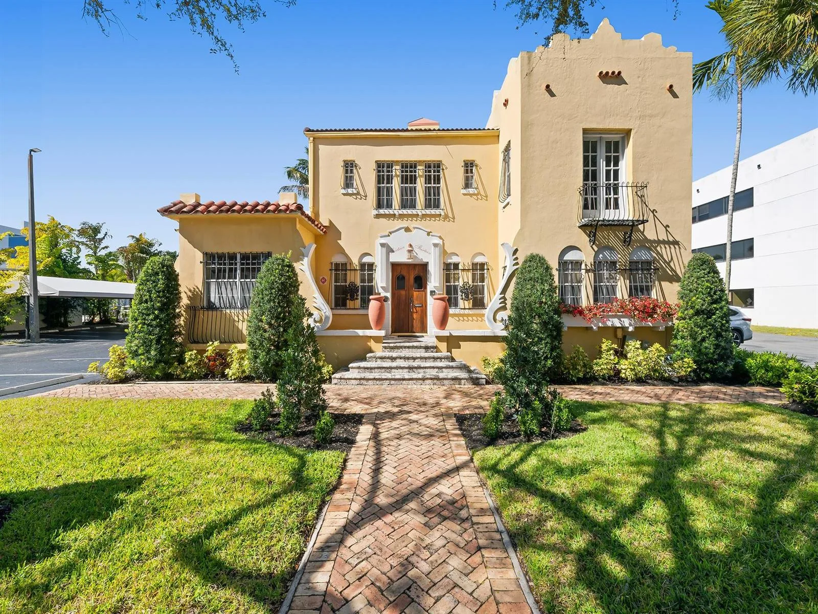 1313 S Andrews Avenue, Fort Lauderdale, FL 33316