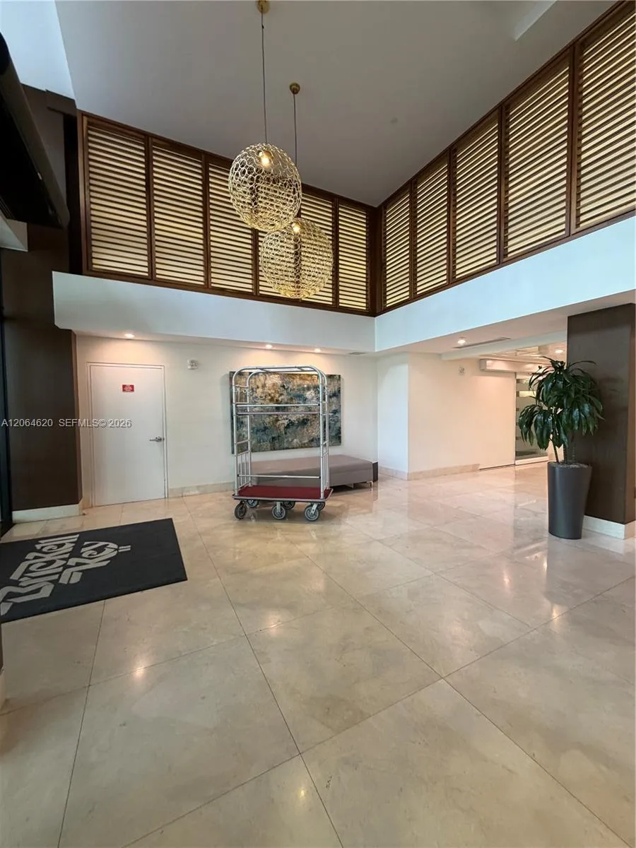 540 BRICKELL KEY DR # 617, Miami, FL 33131
