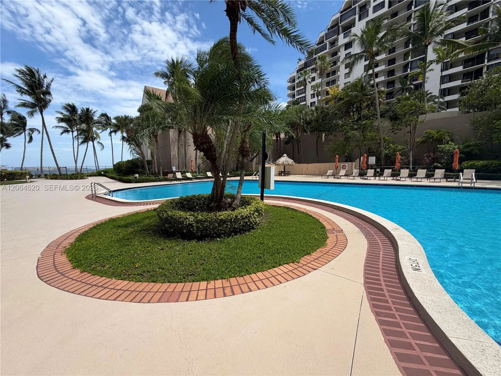 540 BRICKELL KEY DR # 617, Miami, FL 33131 photo 11